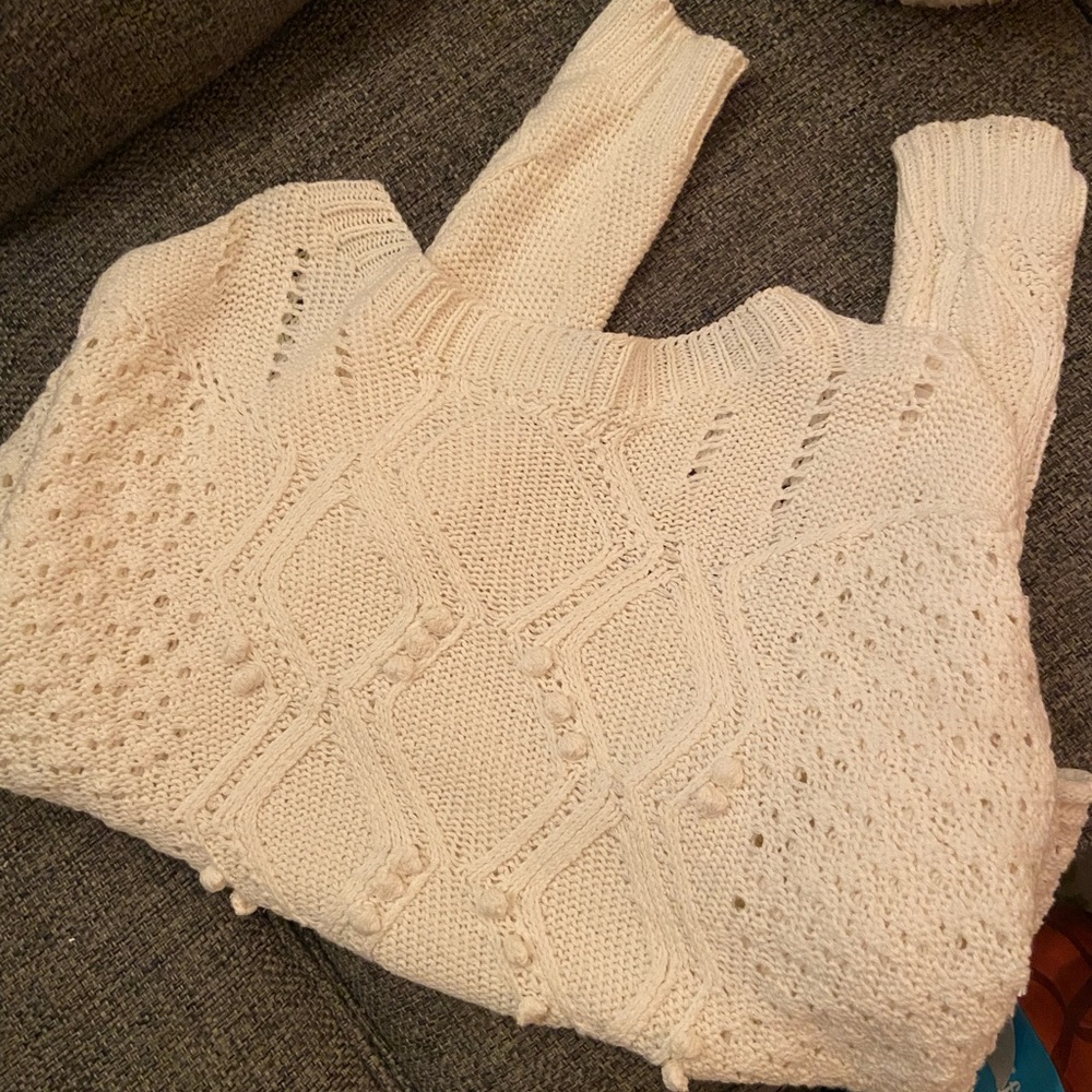 CJLA SWEATER SIZE M